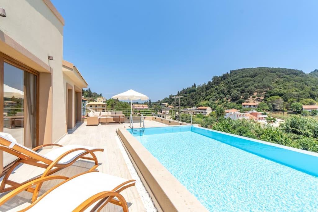Villa Vasillis-Heated Swimming Pool With Infinity View Vitaládes Zewnętrze zdjęcie